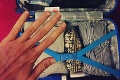 Žena, ktorá čaká na zásnubný prsteň, nastolila nový trend: Jej fotky sú hitom internetu