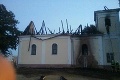 Kostol v Považskej Bystrici zachvátili plamene: Strecha budovy kompletne zhorela
