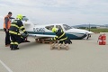 Dráma v Bratislave: Na letisku pristálo lietadlo bez vysunutého podvozku