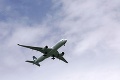 Dráma na letisku v Kyjeve: Lietadlo so 169 cestujúcimi zišlo z pristávacej dráhy