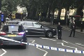 Auto vrazilo do ľudí v centre Londýna: Vyšetrujú to ako terorizmus, vodiča vzali do väzby