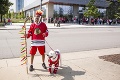 Dojímavá rozlúčka so Stanom Mikitom († 78): Rakvu legendárneho hokejistu vystavili v hale Chicaga Blackhawks