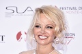 Pamela Anderson opustila kvôli milencovi synov! Tento futbalista zohrieva posteľ 50-ročnej sexbombe