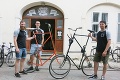 Nový hit cyklonadšencov v metropole východu: Videli ste už niekedy poschodové bicykle?!
