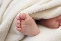 Bábätko vyhlásili za mŕtve po pôrode: Tesne pred kremáciou zažila rodina obrovský šok