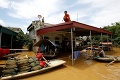 Tropická búrka spôsobila záplavy vo Vietname: Najmenej 20 ľudí prišlo o život