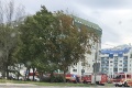 Výbuch vo Vrakuni zdemoloval ambulancie: Znepokojivé slová starostu o rekonštrukcii zdravotného strediska!