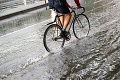 Silné búrky v Nemecku si vyžiadali obeť: Muža strhla rozvodnená rieka
