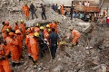Nešťastie v Indii: Po zrútení dvoch budov našli v ich troskách deväť tiel