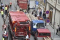 V centre Prahy sa zrútila časť budovy: Trosky zavalili piatich ľudí