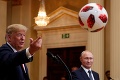 Putin daroval Trumpovi loptu z futbalových MS: Aha, čo s ňou Donald o pár sekúnd urobil