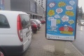 Reklama v Bratislave robí invalidom i matkám s kočíkmi problém: Mesto roky nekoná!