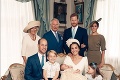 Zverejnili oficiálne fotky z krstu princa Louisa: Pohľad vojvodkyne Kate si všimli všetci