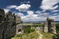 Partia dobrovoľníkov nenechala ruinu hradu Korlátko schátrať: Pozrite sa, čo sa im podarilo urobiť!