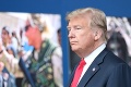 Trump otvoril na summite NATO svoju obľúbenú tému: Lídri členských krajín si len hrýzli do jazykov