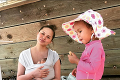 Chrissy Teigen si užíva materstvo: Manželka Johna Legenda zverejnila vtipnú fotku z dojčenia