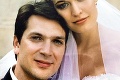 Herec Majeský s manželkou oslavujú desiate výročie svadby: Pozrite, ako im to pristalo v deň sobáša