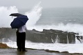 Japonci sú v pozore: K ostrovu Kjúšu smeruje silný tajfún