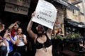 Polícia použila slzný plyn, obušky aj psov, aby rozohnala Gay Pride v Istanbule: Miestna LGBT komunita zúri