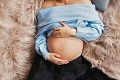 Pocisková tesne pred pôrodom ukázala bruško: Ten detail sa nedal zakryť