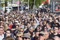 Macedónci žiadajú predčasné voľby: Desaťtisíce stúpencov opozície protestovali pred úradom vlády