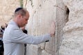 William sa pred odchodom domov zastavil v Jeruzaleme: Dojímavé fotky nad hrobom prababičky
