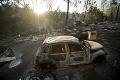 Severnú Kaliforniu pustošia lesné požiare: Ohnivý živel páli domy a vyháňa z domovov tisícky ľudí