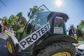 Premiér Pellegrini na summite v Budapešti: Odkaz farmárom, ktorí na neho čakali Bratislave