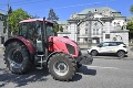 Farmári smerujú na traktoroch pred Úrad vlády: Žiadajú stretnutie s Pellegrinim