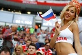 Identita nádhernej ruskej fanúšičky odhalená: Priaznivci porna ju oblečenú takmer nespoznali!