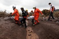 Úrady ukončili v okolí sopky Fuego pátranie po nezvestných: Dôvodom je riziko ďalších erupcií