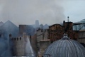 Známa budova opäť v plameňoch: Konečne sa im ju podarilo zrekonštruovať, po 4 rokoch horí znova