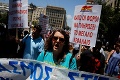 Grécko schválilo posledný balík nepopulárnych reforiem: V Aténach protestovalo 3-tisíc ľudí