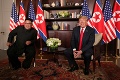 Kim Čong-un a Donald Trump si na historickom stretnutí podali ruky: Prekvapivé slová amerického prezidenta