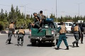 Úspešná akcia elitného komanda: Oslobodilo viac ako 100 ľudí zadržiavaných Talibanom