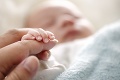 Matka zaživa pochovala novorodenca: Sedem hodín po strašnom čine sa stal zázrak!