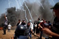 Peklo v pásme Gazy: Ďalšia vlna protestov si vyžiadala 4 mŕtvych a vyše 600 zranených
