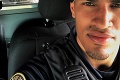 Selfie sexi policajta valcuje internet: Viac než vzhľad môže za to jeho šľachetný čin