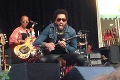 Megatrapas! Lenny Kravitz ukázal na koncerte všetko! Pohľad, ktorý doteraz videli len jeho milenky...