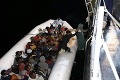 Rozsiahla akcia v gréckom Patrase: Vo väzbe skončilo viac ako 600 migrantov