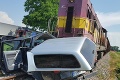 Podnikateľ z Ilavy za volantom dodávky nedal prednosť vlaku: Ako dopadol?