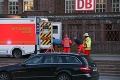 V nemeckom IC vlaku muž pobodal spolucestujúceho: Polícia útočníka zastrelila!