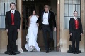 Kráľovský pár dorazil na svadobnú hostinu: Meghan zmenila outfit, pozrite na tie šaty!