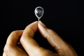 Vo Švajčiarsku vydražili vzácny modrý diamant: Predal sa za 4 minúty!