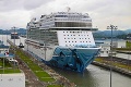 Gigant medzi loďami prešiel cez Panamský prieplav: Zmestí sa naň 4000 pasažierov
