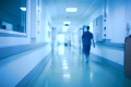 Britské zdravotníctvo sa topí v problémoch: Nemocnice zrušili 55-tisíc operácií
