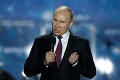 Historický úspech ruského prezidenta vo voľbách: Putin smeruje k získaniu silného mandátu, niečo tu však nesedí