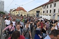 Slováci protestovali deň pred plánovaným sobášom zavraždených snúbencov: Tvrdé slová hercov!