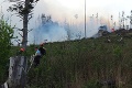 Tatry sužuje mohutný lesný požiar: Hasičom sa plamene podarilo dostať pod kontrolu