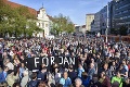 Slováci sa v piatok opäť zišli na námestí: Tisíce ľudí protestovali za predčasné voľby